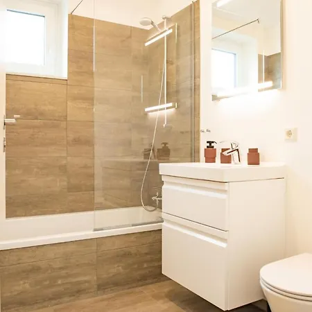 2 Bedroom Cozy In Lembruch-duemmer *