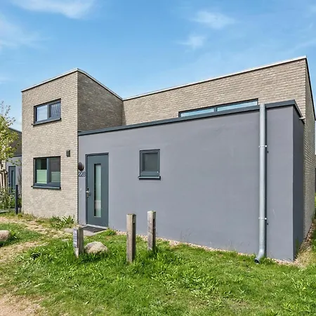 Holiday home 2 Bedroom Cozy In Lembruch-duemmer *